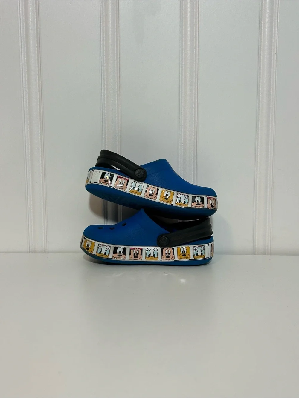 Crocs Kids Mickey Mouse Blue Clog with Character Trim
